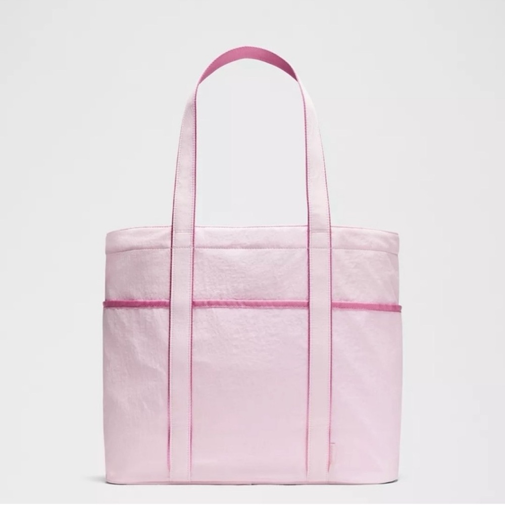 NWT Lululemon Daily Multi-Pocket Tote Bag 20L Blissful Pink/Pink Frosting - Picture 2 of 11